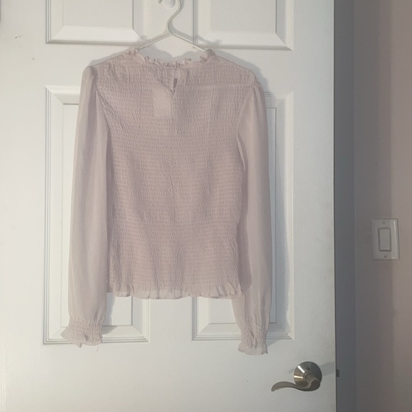 Never worn sheer light purple lilac ruched blouse - Picture 4 of 4